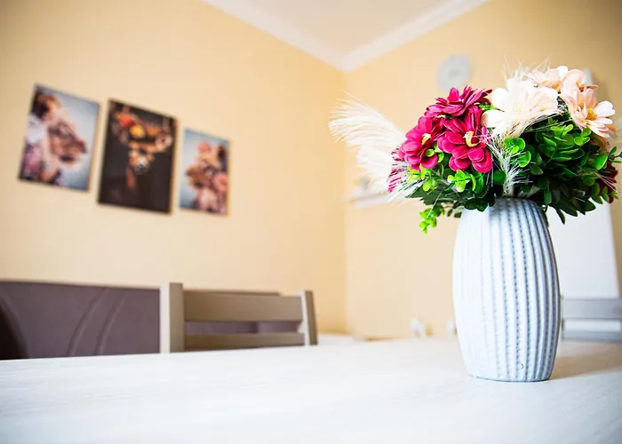 Alexas Rooms- Centro -10 Min Dal Mare Apartamento *