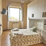 Alexas Rooms- Centro -10 Min Dal Mare Apartamento Crotone