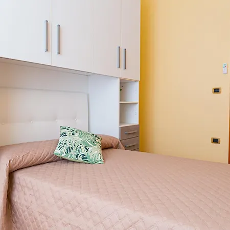 Alexas Rooms- Centro -10 Min Dal Mare 公寓 *