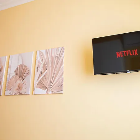 Alexas Rooms- Centro -10 Min Dal Mare