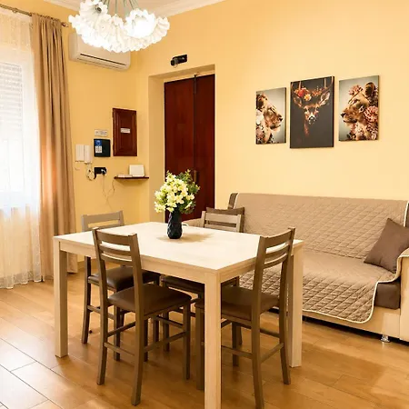 Appartamento Alexas Rooms- Centro -10 Min Dal Mare