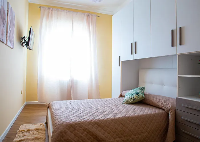 Alexas Rooms- Centro -10 Min Dal Mare *