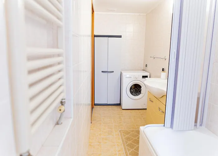 דירה Alexas Rooms- Centro -10 Min Dal Mare *