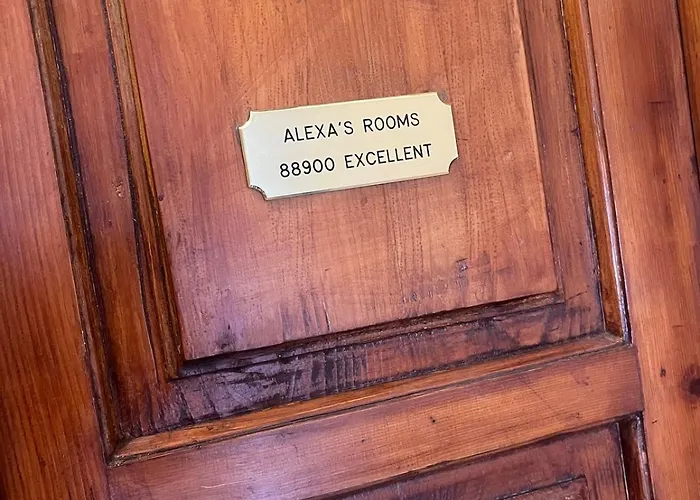 公寓 Alexas Rooms- Centro -10 Min Dal Mare *