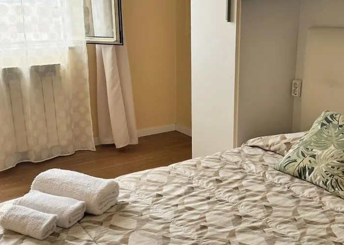 شقة Alexas Rooms- Centro -10 Min Dal Mare كروتوني